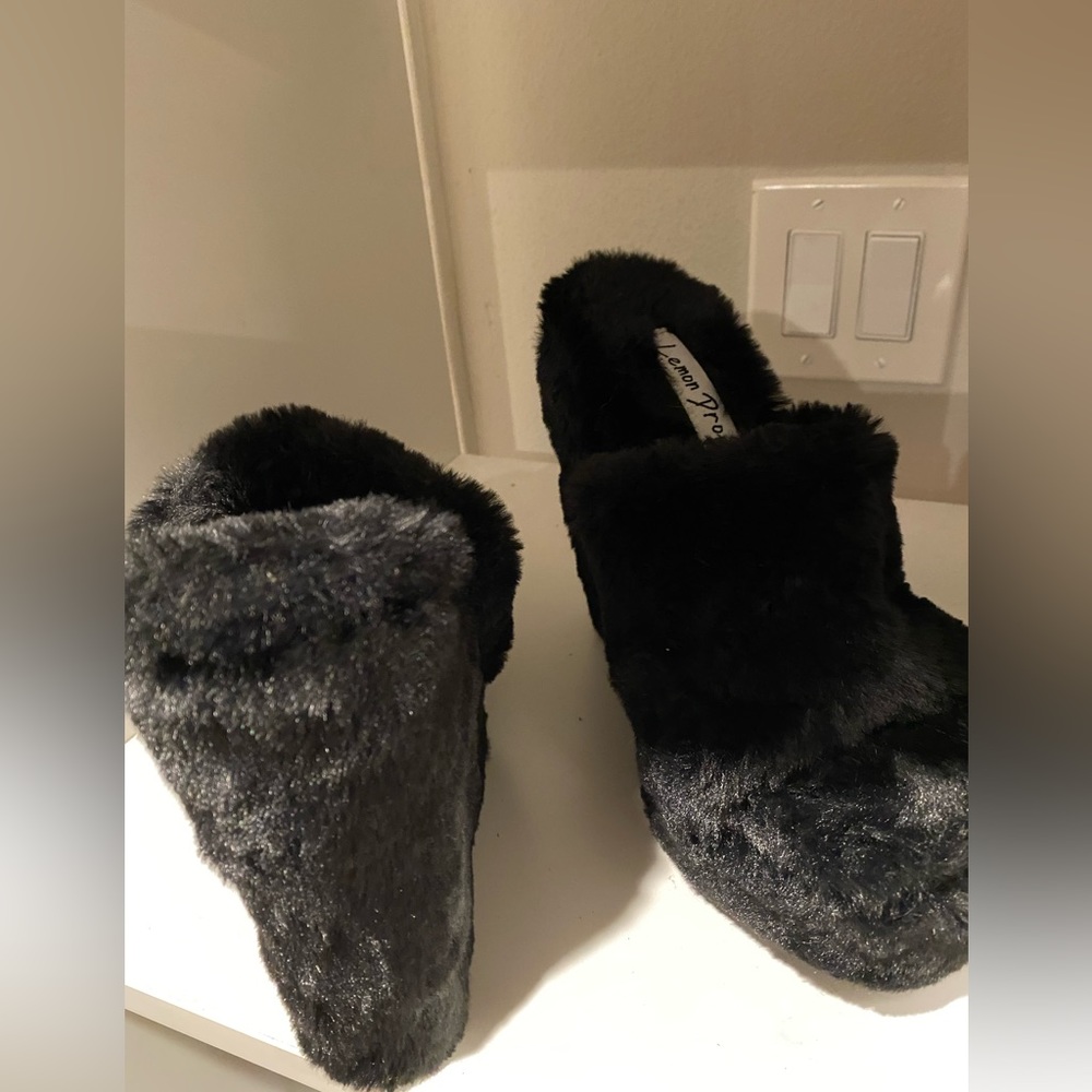 New Year Shoe Closet Purge - Picture 2 of 2